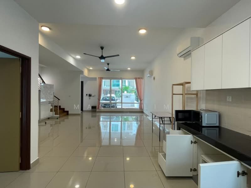 3-storey Terraced House for Rent in Cyberjaya (Selangor) - Mandy Lim - Living Room - PropertyGuru.com.my