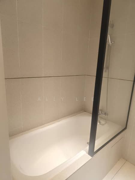 Service Residence for Rent at Millerz Square Serviced Residence - Ally Lee - Bathroom - PropertyGuru.com.my