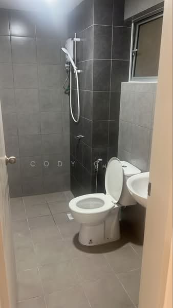 Kondominium untuk Disewa di Residensi Sateria - Cody Cher - Bathroom - PropertyGuru.com.my