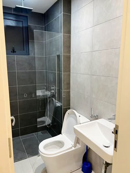 Servis Apartment untuk Disewa di Sky Meridien - Derrick Lee - Bathroom - PropertyGuru.com.my