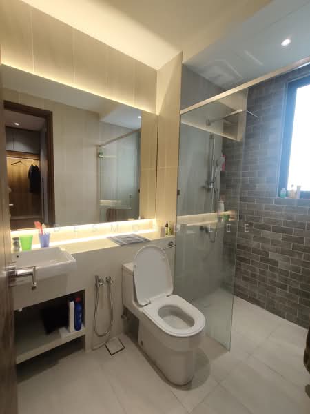 Condominium for Rent at Queens Residences Q1 @ Queens Waterfront - Desmond Lee - Bathroom - PropertyGuru.com.my