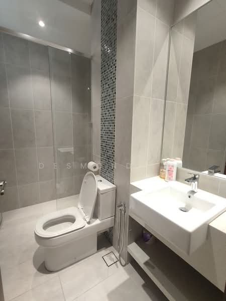 Condominium for Rent at Queens Residences Q1 @ Queens Waterfront - Desmond Lee - Bathroom - PropertyGuru.com.my