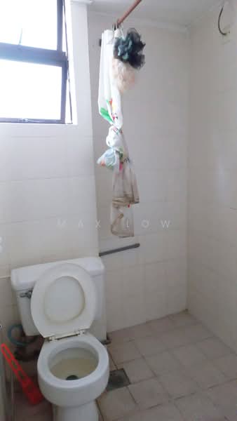 Kondominium untuk Disewa di Mutiara Villa - Max Low - Bathroom - PropertyGuru.com.my