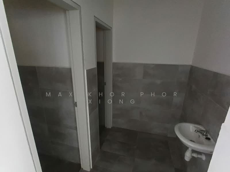 Kedai / Pejabat untuk Disewa di Setia Alam (Selangor) - Max Khor Phor xiong - Bathroom - PropertyGuru.com.my