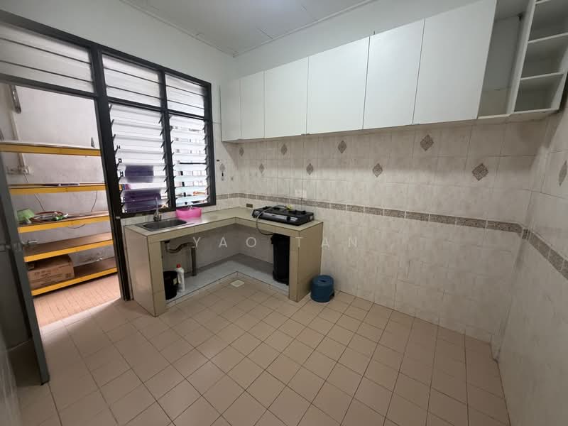 Pangsapuri untuk Dijual di Subang Perdana Goodyear Court 10 - Yao Tan - Kitchen - PropertyGuru.com.my