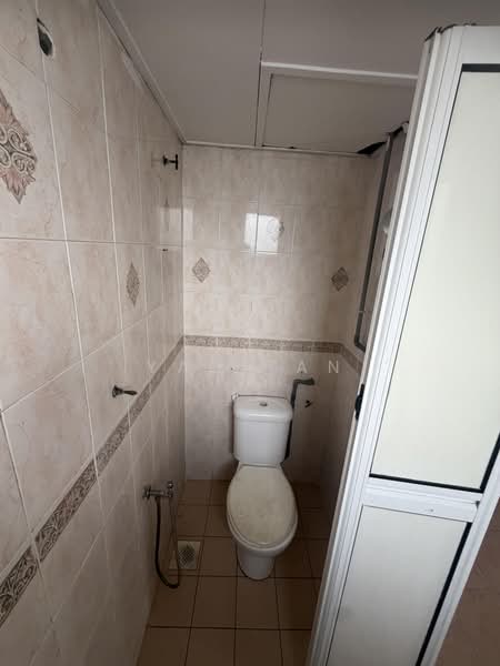 Pangsapuri untuk Dijual di Subang Perdana Goodyear Court 10 - Yao Tan - Bathroom - PropertyGuru.com.my