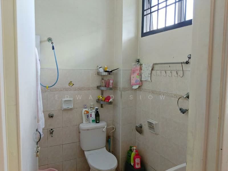 2-storey Terraced House for Sale in Tebrau (Johor) - Edward Siow - Bathroom - PropertyGuru.com.my