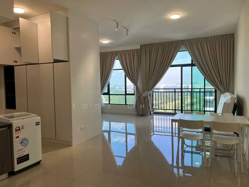 Servis Apartment untuk Dijual di Molek Regency - Eddy Chan - Living Room - PropertyGuru.com.my