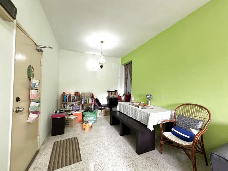 Pangsapuri untuk Dijual di Sri Melor (Mulberry Court) - Azli Ibrahim - Living Room - PropertyGuru.com.my