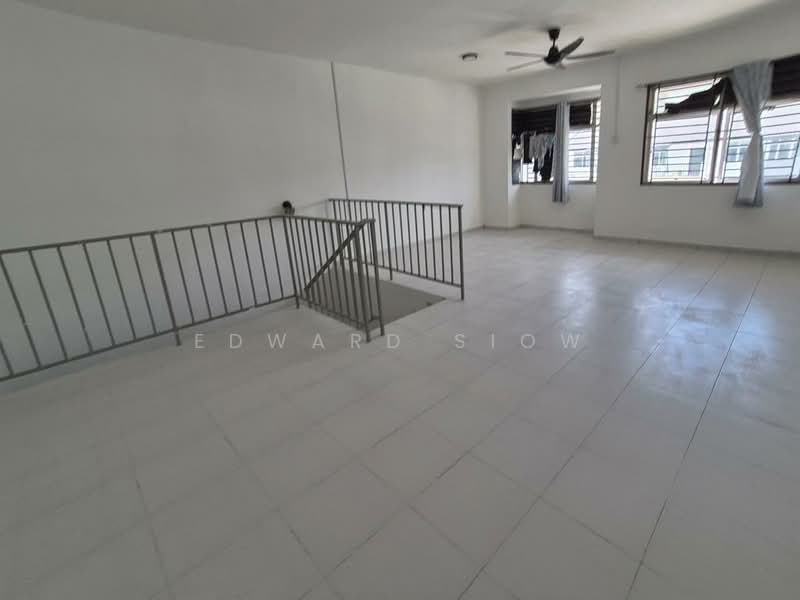 2.5-storey Terraced House for Sale in Senai (Johor) - Edward Siow - Living Room - PropertyGuru.com.my