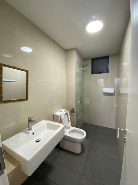 Service Residence for Sale at United Point (Residensi Berpadu) - BC TAN - Bathroom - PropertyGuru.com.my