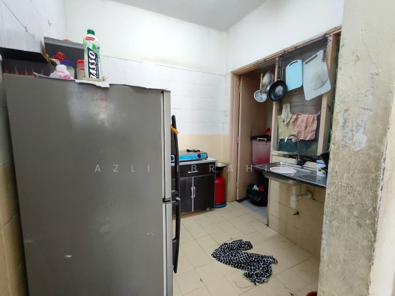 Apartment for Sale at Pangsapuri Permai Puteri - Azli Ibrahim - Kitchen - PropertyGuru.com.my