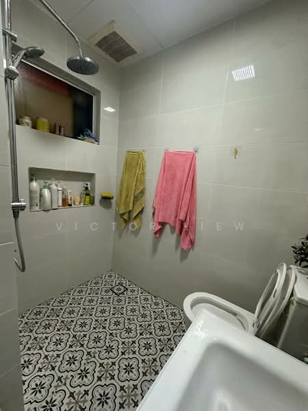 Rumah Teres 2 Tingkat untuk Dijual di Seksyen 6 (Kota Damansara) - Victor Liew - Bathroom - PropertyGuru.com.my