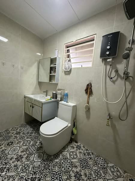 Rumah Teres 2 Tingkat untuk Dijual di Seksyen 6 (Kota Damansara) - Victor Liew - Bathroom - PropertyGuru.com.my