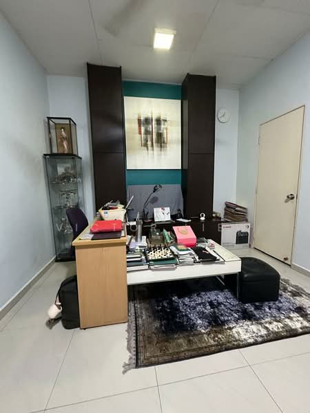 Rumah Teres 2 Tingkat untuk Dijual di Seksyen 6 (Kota Damansara) - Victor Liew - Study - PropertyGuru.com.my