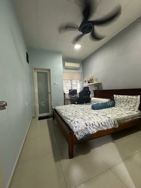Rumah Teres 2 Tingkat untuk Dijual di Seksyen 6 (Kota Damansara) - Victor Liew - Bedroom - PropertyGuru.com.my