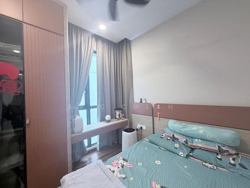 Condominium for Rent at Queens Residences Q1 @ Queens Waterfront - Eric Cheah - Bedroom - PropertyGuru.com.my