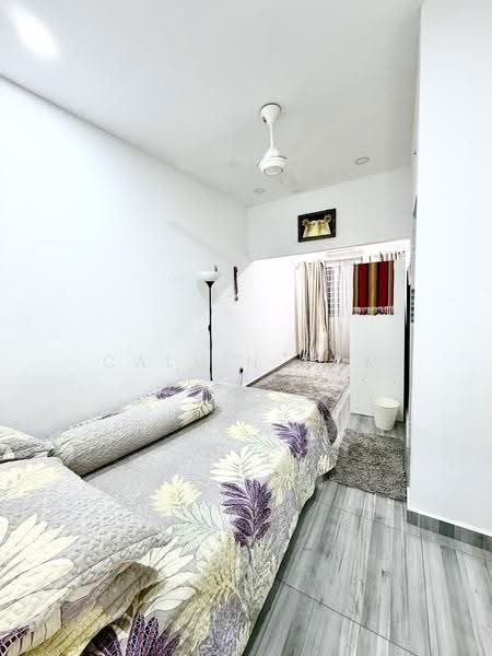 Rumah Teres untuk Dijual di Taman Jasmin (Kajang) - Calvin Kok - Bedroom - PropertyGuru.com.my