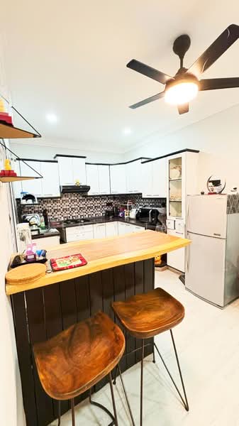 Kondominium untuk Disewa di Villa Emas - Jerry Tan - Kitchen - PropertyGuru.com.my