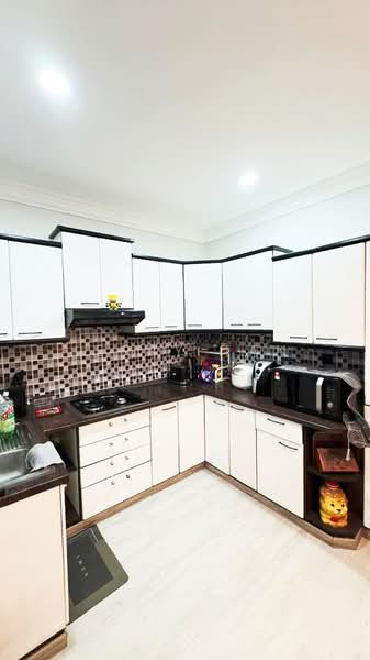 Kondominium untuk Disewa di Villa Emas - Jerry Tan - Kitchen - PropertyGuru.com.my