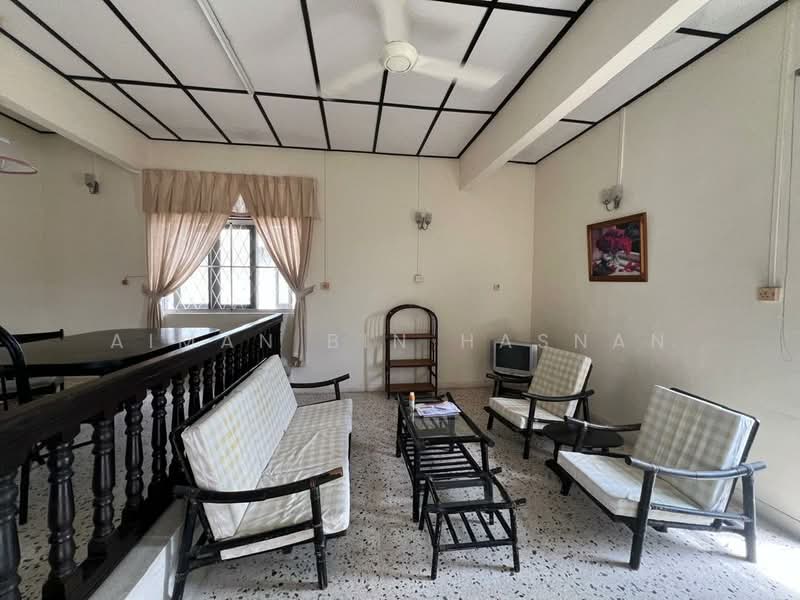 Bungalow for Sale in Kampung Geliga (Cukai) - Aiman Bin Hasnan - Living Room - PropertyGuru.com.my