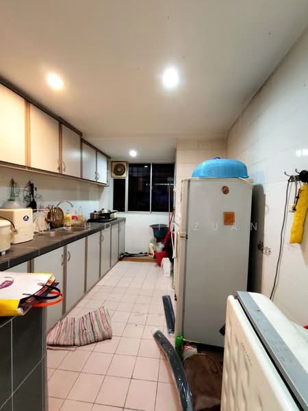 Apartment for Sale at Tasik Heights Apartment - Mohd Ridzuan - Kitchen - PropertyGuru.com.my