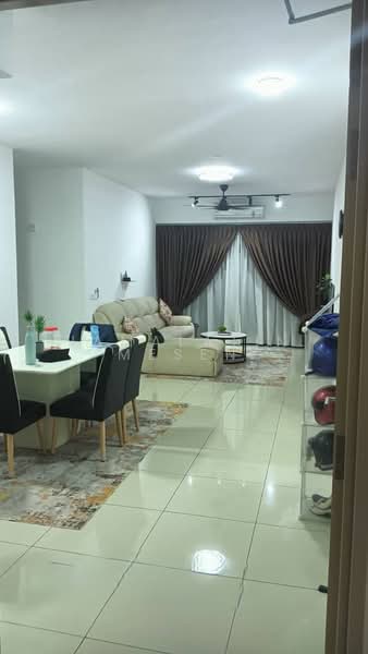Condominium for Rent at Topaz Residence - Jamalatin Mesen - Living Room - PropertyGuru.com.my