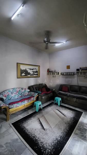 2-storey Terraced House for Sale in Kampung Batu Muda (Batu Caves) - Ronald Siaw - Living Room - PropertyGuru.com.my
