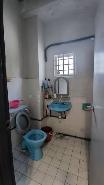 2-storey Terraced House for Sale in Kampung Batu Muda (Batu Caves) - Ronald Siaw - Bathroom - PropertyGuru.com.my