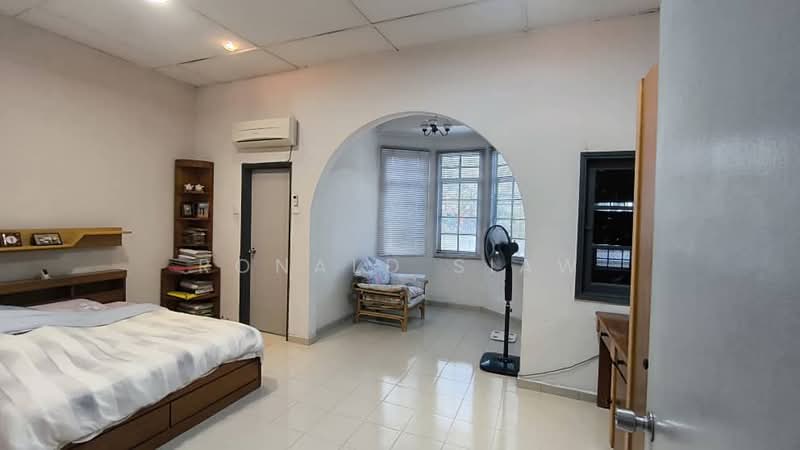 2-storey Terraced House for Sale in Kampung Batu Muda (Batu Caves) - Ronald Siaw - Bedroom - PropertyGuru.com.my