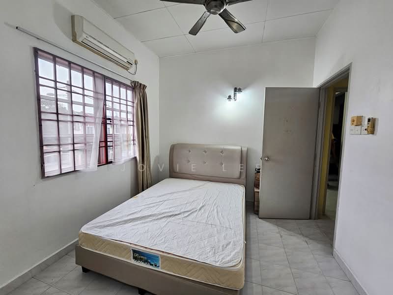2-storey Terraced House for Sale in Bandar Sunway Semenyih (Semenyih) - Jovie Lee - Bedroom - PropertyGuru.com.my