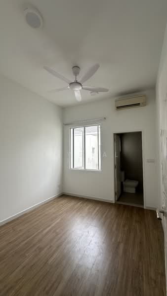 2-storey Terraced House for Rent in Bandar Gamuda Cove (Dengkil) - Krystal Lim - Bedroom - PropertyGuru.com.my