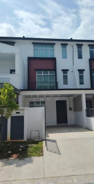 3-storey Terraced House for Rent in Taman Kundang Jaya (Rawang) - Tracy Choo - Exterior - PropertyGuru.com.my