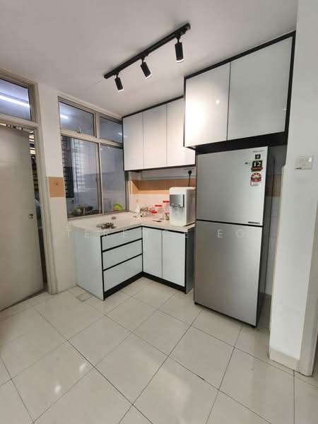 Servis Apartment untuk Disewa di TAMPOI HEIGHTS - Terence Eo - Kitchen - PropertyGuru.com.my