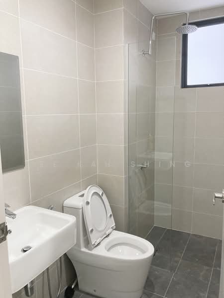 Service Residence for Sale at Far East - Lee Kah Shing - Bathroom - PropertyGuru.com.my