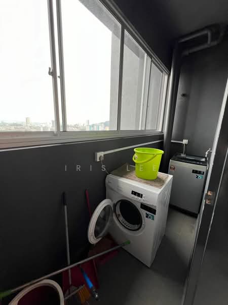 Condominium for Rent at The Holmes 2 - Iris Lee - Balcony - PropertyGuru.com.my