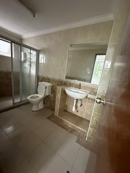 Kondominium untuk Dijual di Villa Wangsamas - Jane Hew - Bathroom - PropertyGuru.com.my