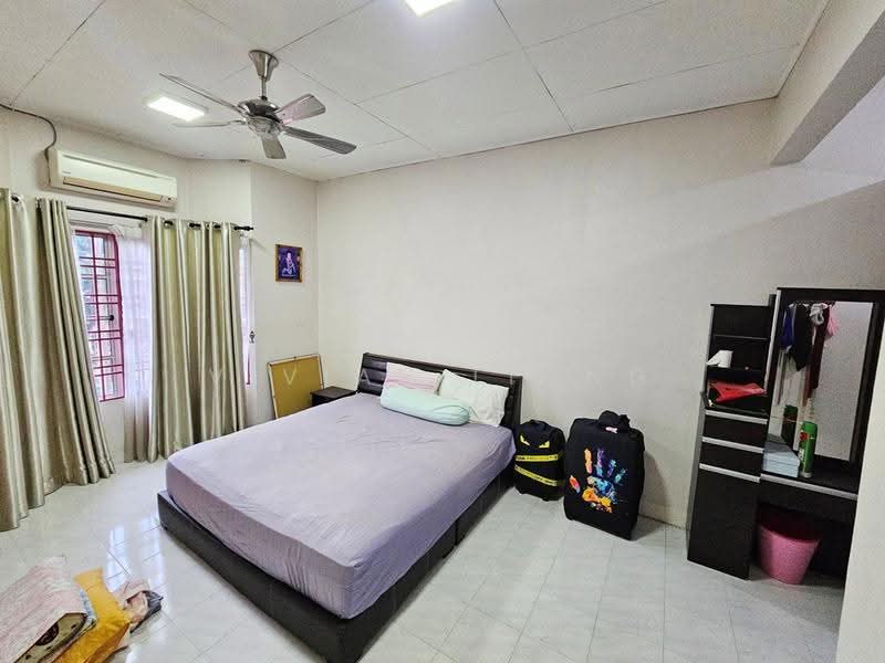 Rumah Teres 2-Tingkat untuk Dijual di Bandar Sunway Semenyih (Semenyih) - Vivian Liong - Bedroom - PropertyGuru.com.my