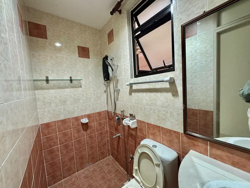 2-storey Terraced House for Sale in Bukit Jelutong (Shah Alam) - Salawati Busro - Bathroom - PropertyGuru.com.my