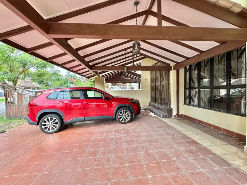 2-storey Terraced House for Sale in Bukit Jelutong (Shah Alam) - Salawati Busro - Exterior - PropertyGuru.com.my