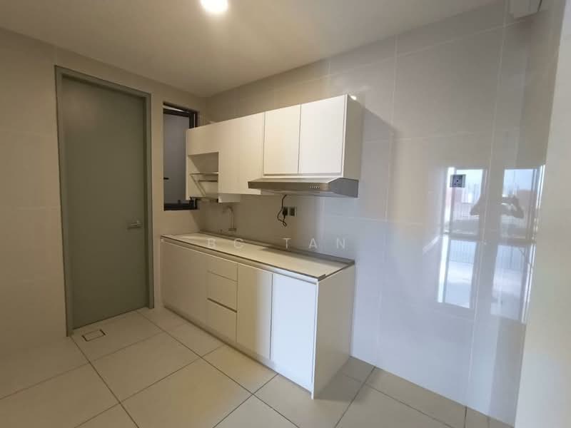 Service Residence for Sale at The Era @ Duta North - BC TAN - Kitchen - PropertyGuru.com.my