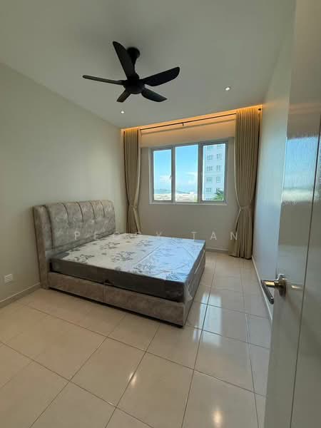 Kondominium untuk Disewa di Havana Beach Residences - Peggy Tan - Bedroom - PropertyGuru.com.my