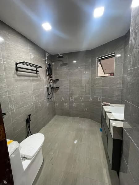 Condominium for Sale at Villa Puteri - Muhammad Ashraf . - Bathroom - PropertyGuru.com.my