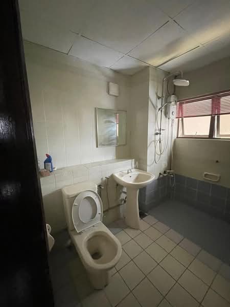 Condominium for Sale at Villa Puteri - Muhammad Ashraf . - Bathroom - PropertyGuru.com.my