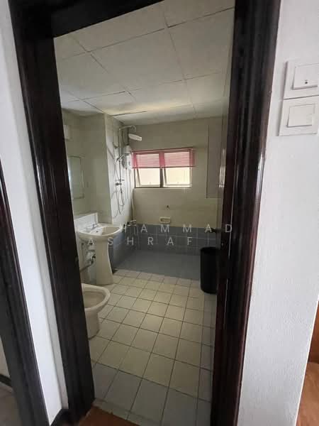 Condominium for Sale at Villa Puteri - Muhammad Ashraf . - Bathroom - PropertyGuru.com.my