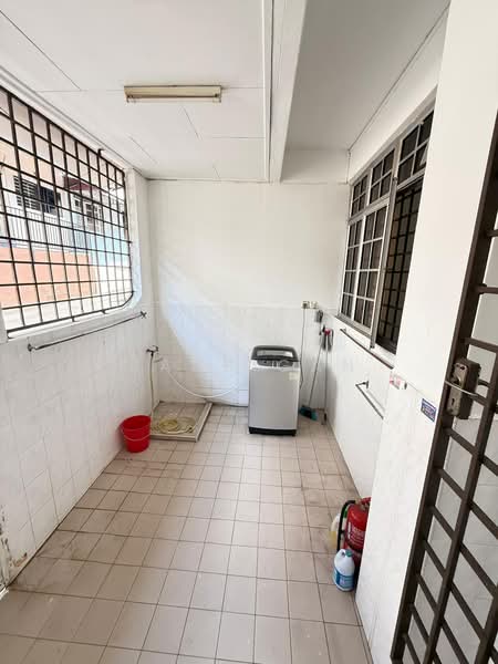 Rumah Teres 2 Tingkat untuk Disewa di Perling (Skudai) - Jade Gan - Balcony - PropertyGuru.com.my