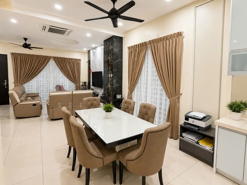 3-storey Terraced House for Sale in Taman Desa Oren (Butterworth) - See Jian Goh - Living Room - PropertyGuru.com.my