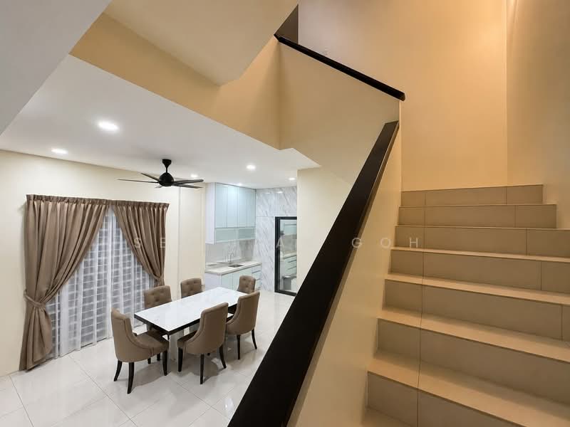 3-storey Terraced House for Sale in Taman Desa Oren (Butterworth) - See Jian Goh - Dining Room - PropertyGuru.com.my