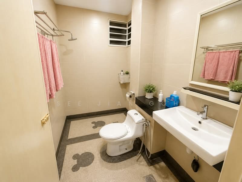 3-storey Terraced House for Sale in Taman Desa Oren (Butterworth) - See Jian Goh - Bathroom - PropertyGuru.com.my