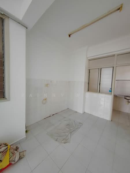 Apartment for Sale at Kingfisher Series - Rainny Wong - Kitchen - PropertyGuru.com.my